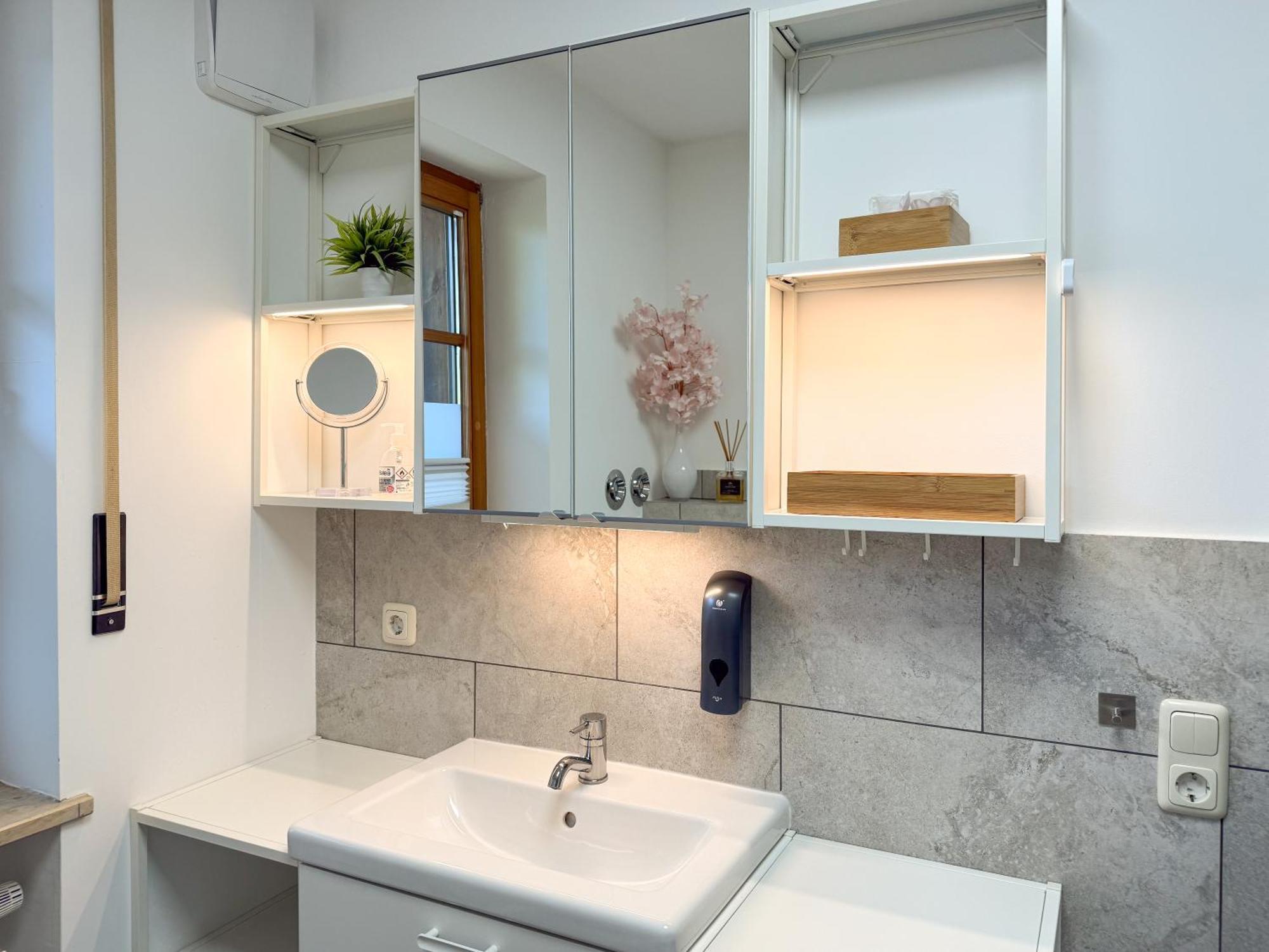 Apartment Wohlfuehlplatzl - Urgemuetlich & Ruhig Vogtareuth Екстериор снимка